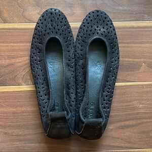 Arche Lilly Perforated Ballet Suede/Nubuck Flats - 36/5